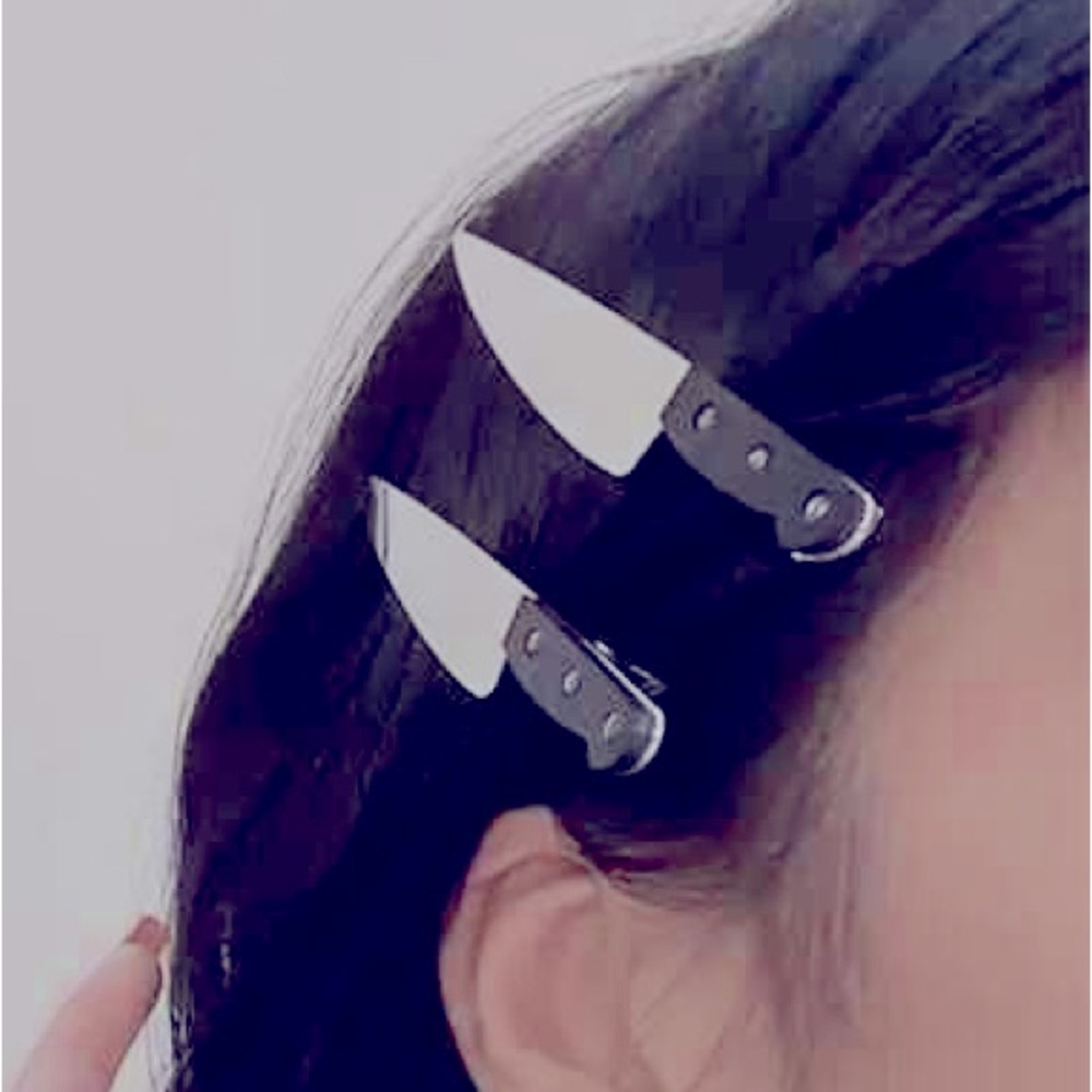 2 Halloween knife hair clips